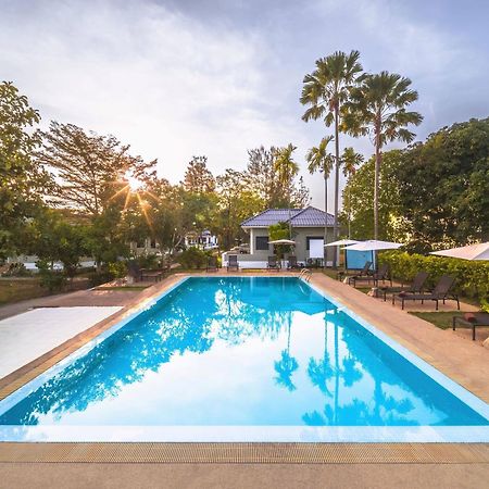 Isara Nai Yang Resort ภายนอก รูปภาพ