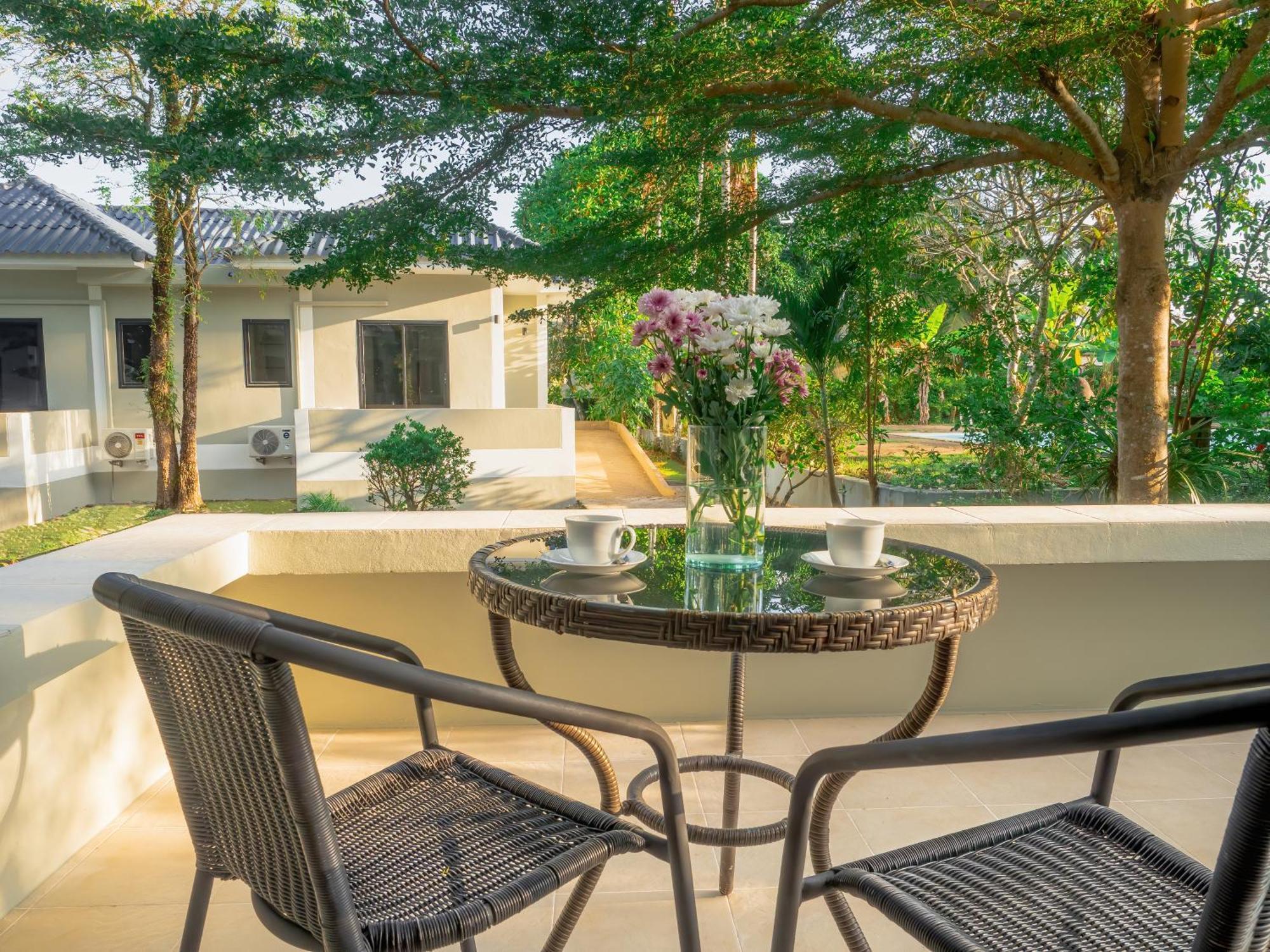 Isara Nai Yang Resort ภายนอก รูปภาพ